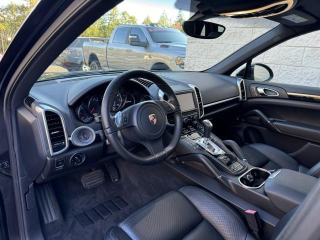 2012 porsche cayenne base