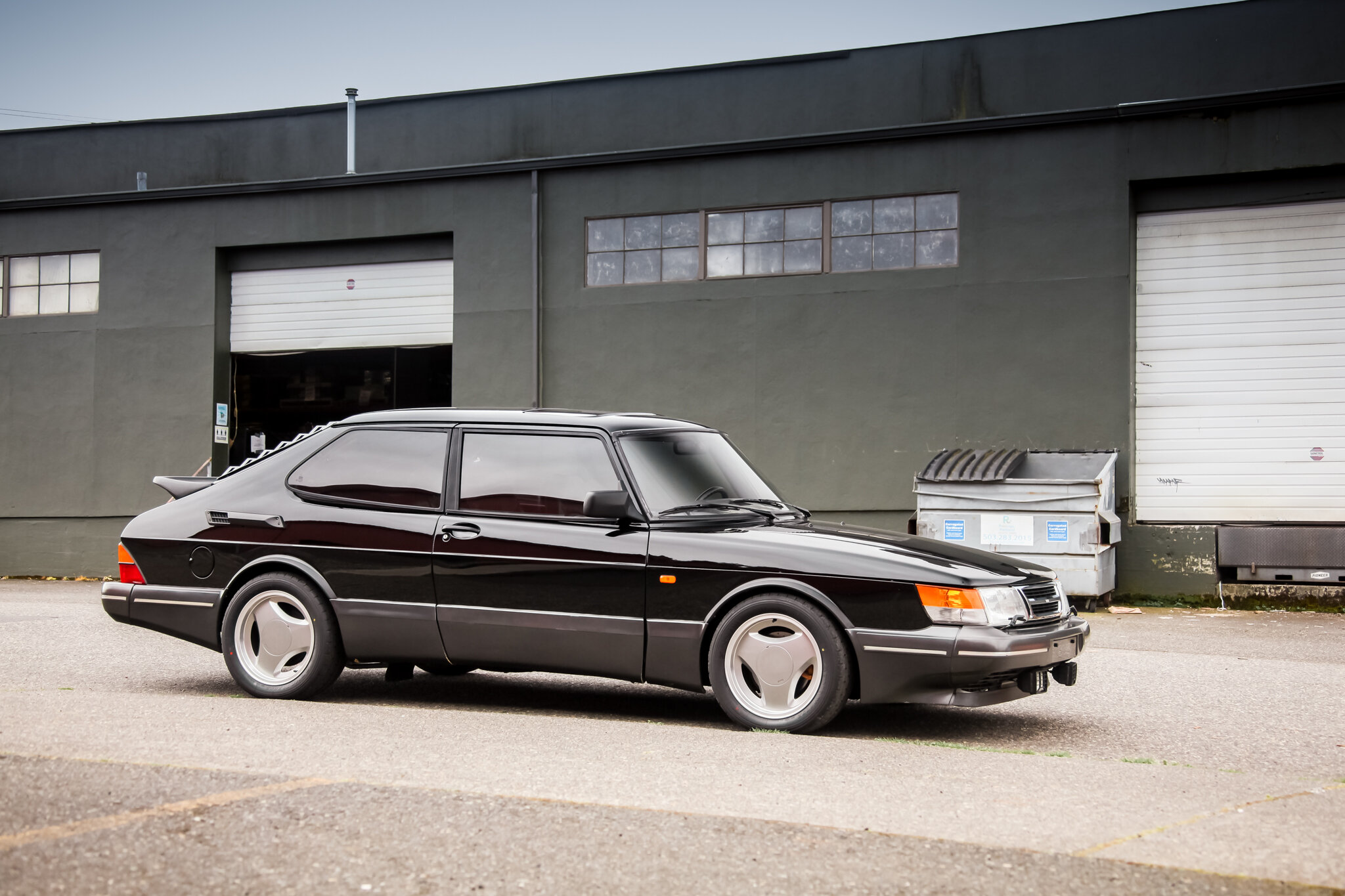 saab 900
