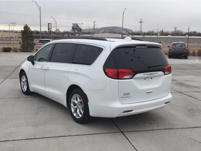 used 2018 chrysler pacifica touring scottsbluff, ne 69361 for sale in scottsbluff, nebraska