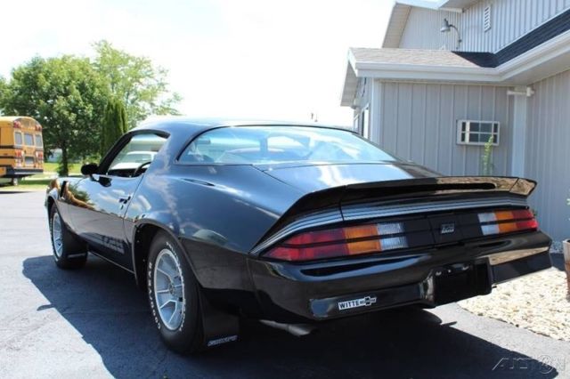 1981 z28 2dr coupe used 5.7l v8 16v automatic rwd
