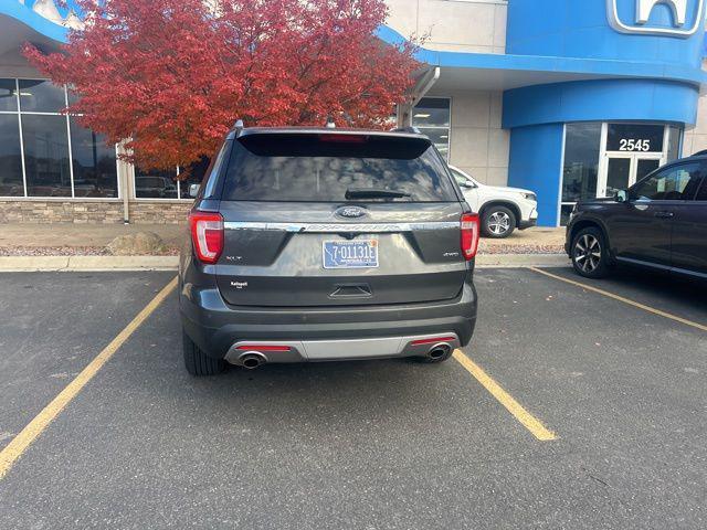 2017 ford explorer xlt
