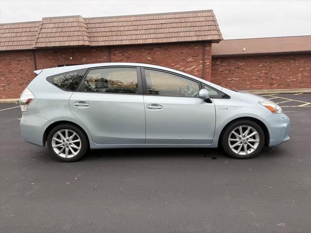 2013 toyota prius v five