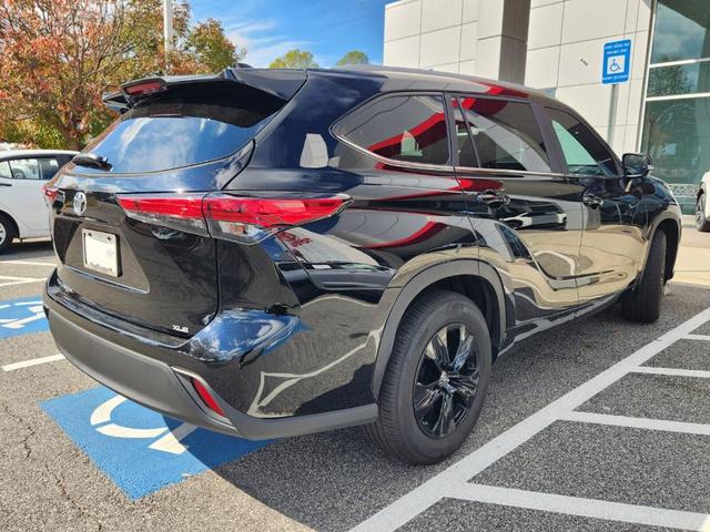 2023 toyota highlander l