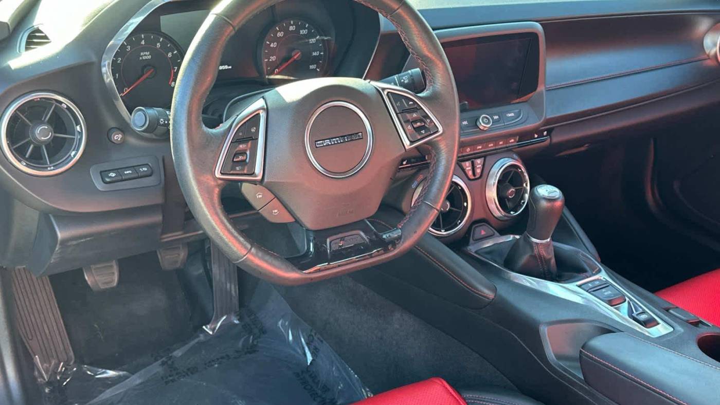 2017 chevrolet camaro lt