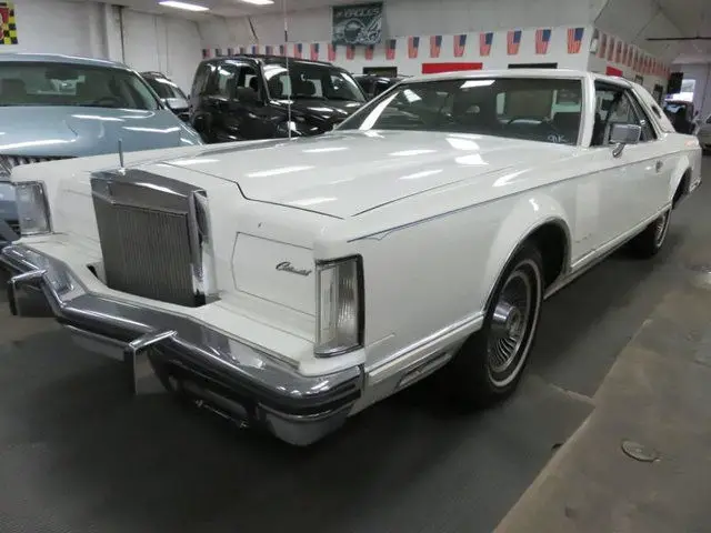 collector caliber! (( 91k...400 cu in/ 6.6l v8...white/ blue..sharp ))no reserve