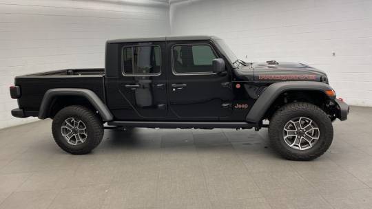 2024 Jeep Gladiator