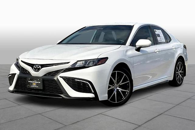 2023 toyota camry se