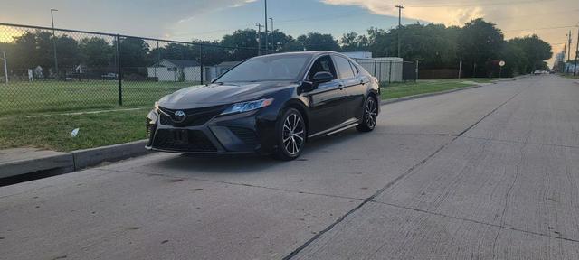 2018 toyota camry se