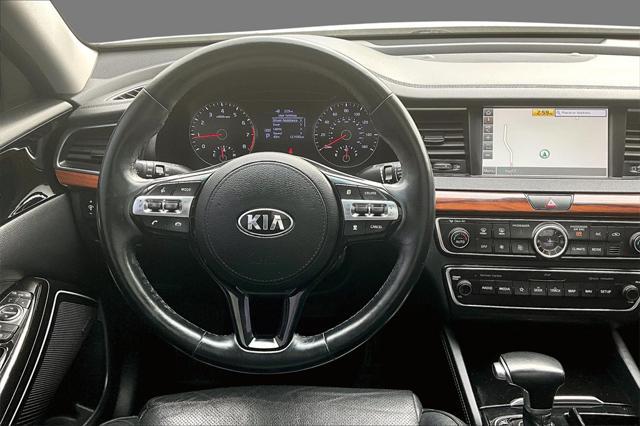 2019 kia cadenza technology