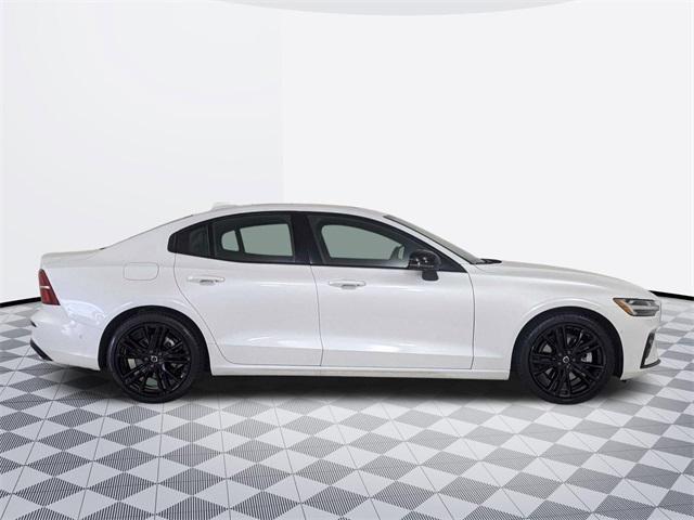 2024 volvo s60 b5 plus black edition
