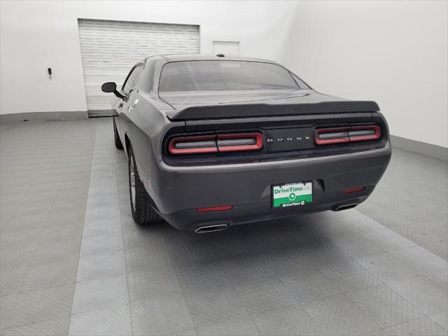 2019 dodge challenger sxt
