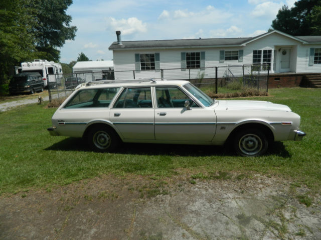 1978 dodge aspen wagon. v8 barn find