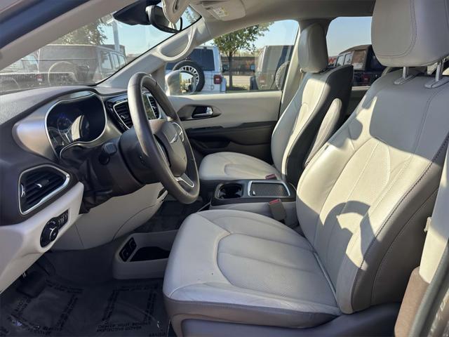 2017 chrysler pacifica touring-l