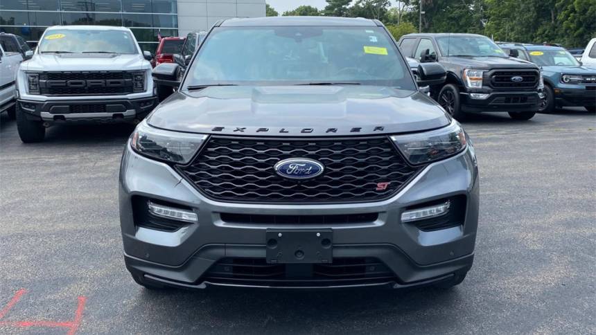 2022 ford explorer st