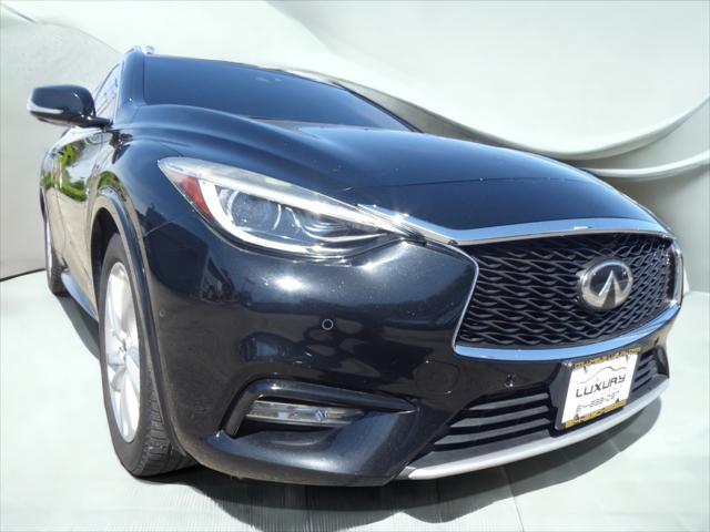 2017 infiniti qx30 fwd *ltd avail*
