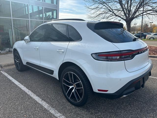 2022 porsche macan base