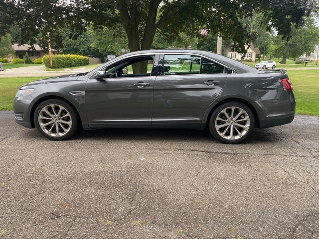 2015 ford taurus limited