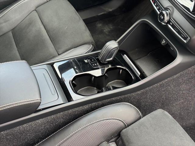 2021 volvo xc40 recharge pure electric p8