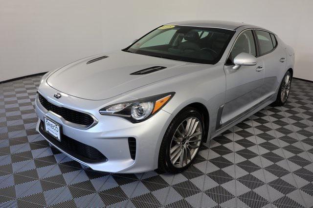 2018 kia stinger base