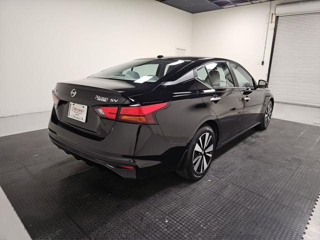 2022 nissan altima 2.5 sv