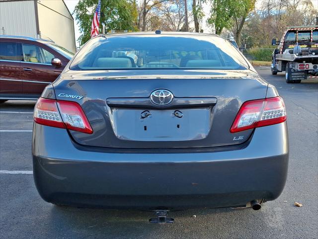 2011 toyota camry le
