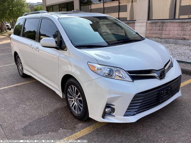 2019 toyota sienna xle