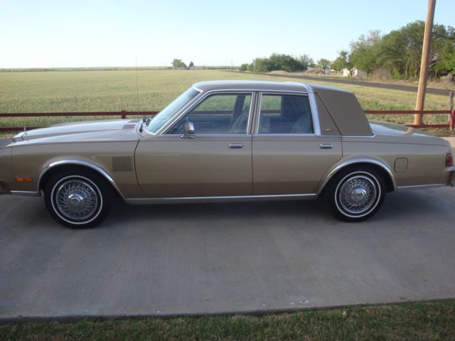 1984 chrysler fifth ave