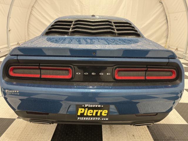 2021 dodge challenger sxt