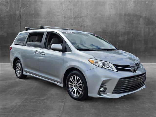 2020 toyota sienna xle