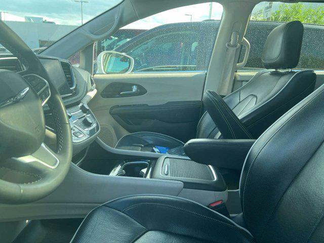2022 chrysler pacifica limited