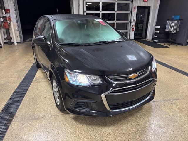 2020 chevrolet sonic fwd hatchback 1fl 5-door