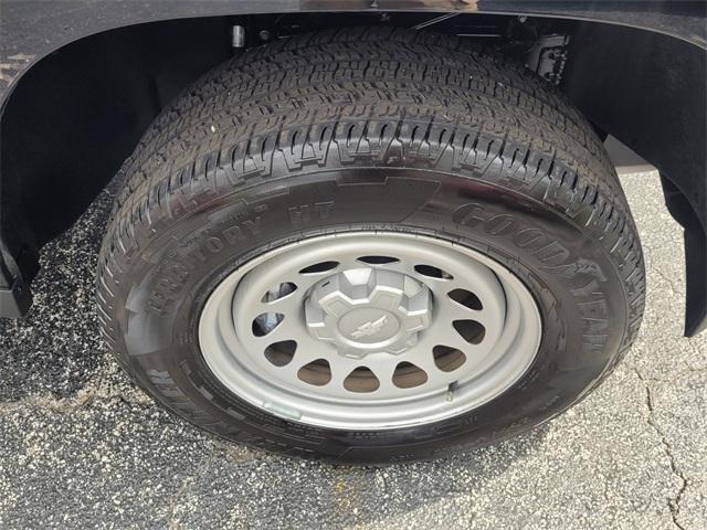 2023 chevrolet colorado wt