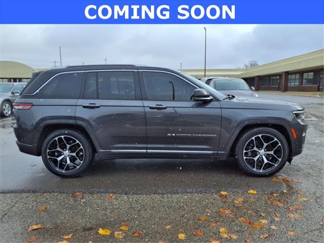 2022 jeep grand cherokee summit