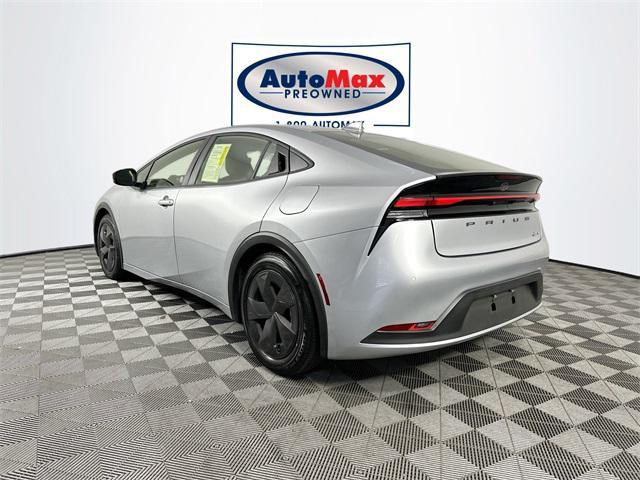 2023 toyota prius le
