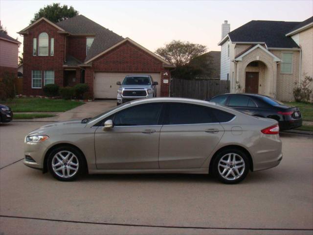 2015 ford fusion se