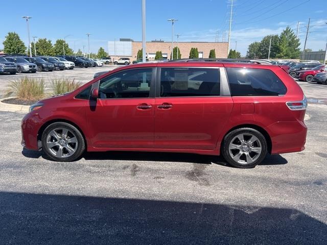 2019 toyota sienna se premium