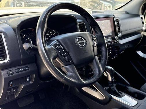 2022 nissan frontier