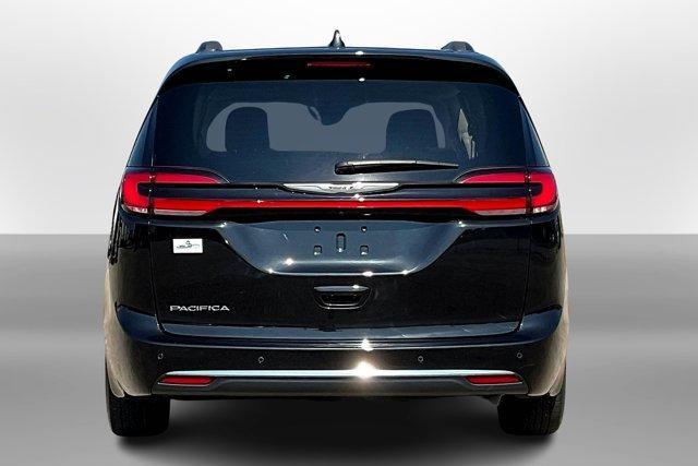 2022 chrysler pacifica touring-l