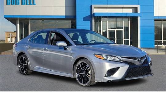 2019 toyota camry xse