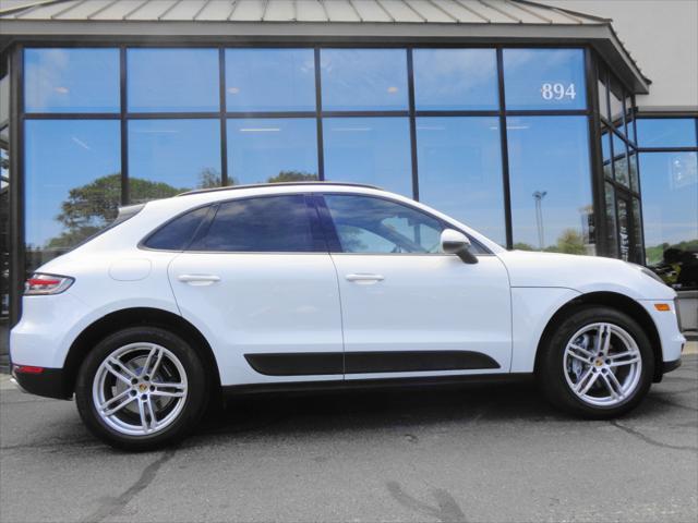 2021 porsche macan base