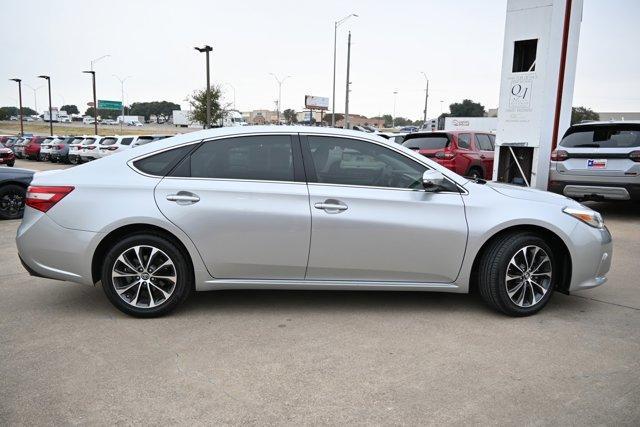 2018 toyota avalon xle