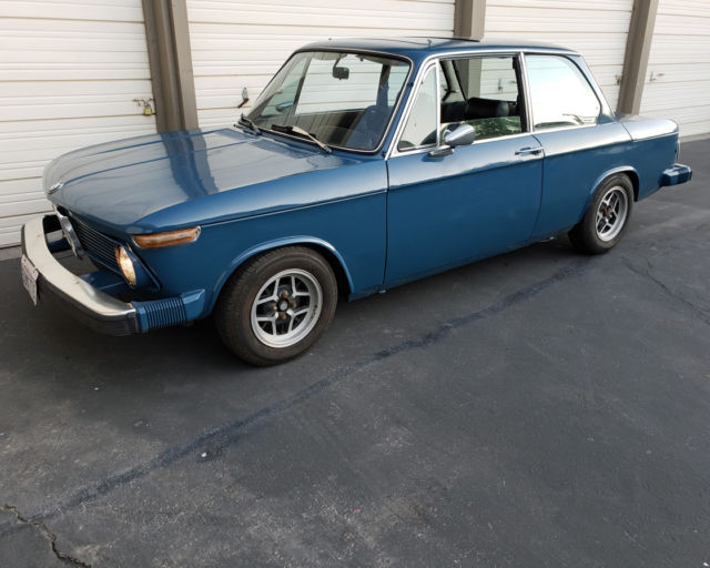 unique last-year classic 1976 bmw e10 2002 automatic with factory sunroof & a/c!