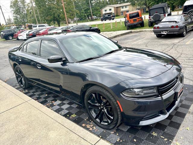 2018 dodge charger sxt