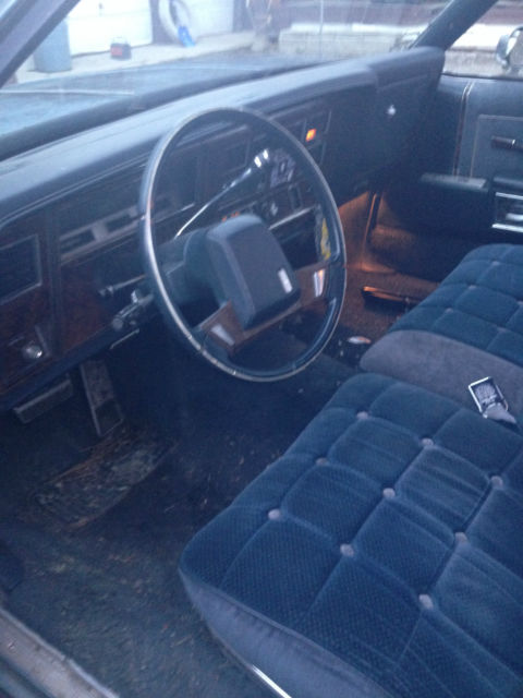 1985 oldsmobile delta 88 royale brougham sedan 4-door 5.0l