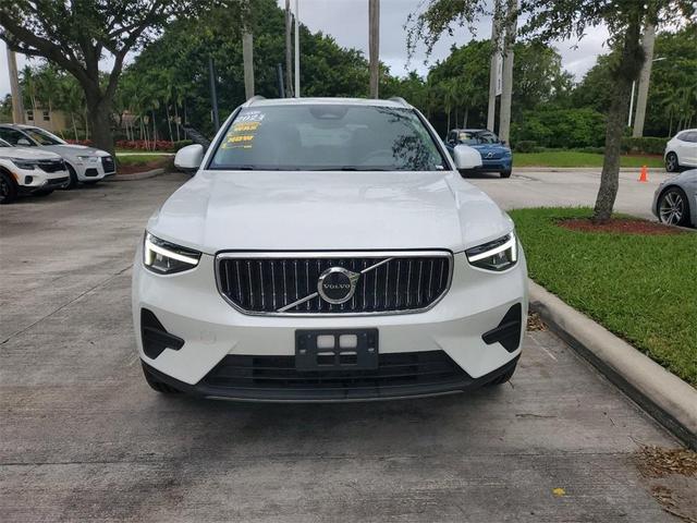 2024 volvo xc40 b5 core