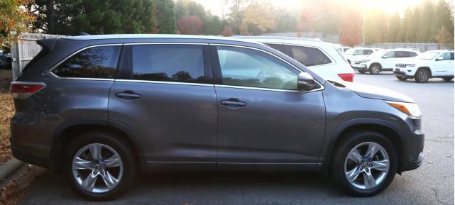 2016 toyota highlander limited