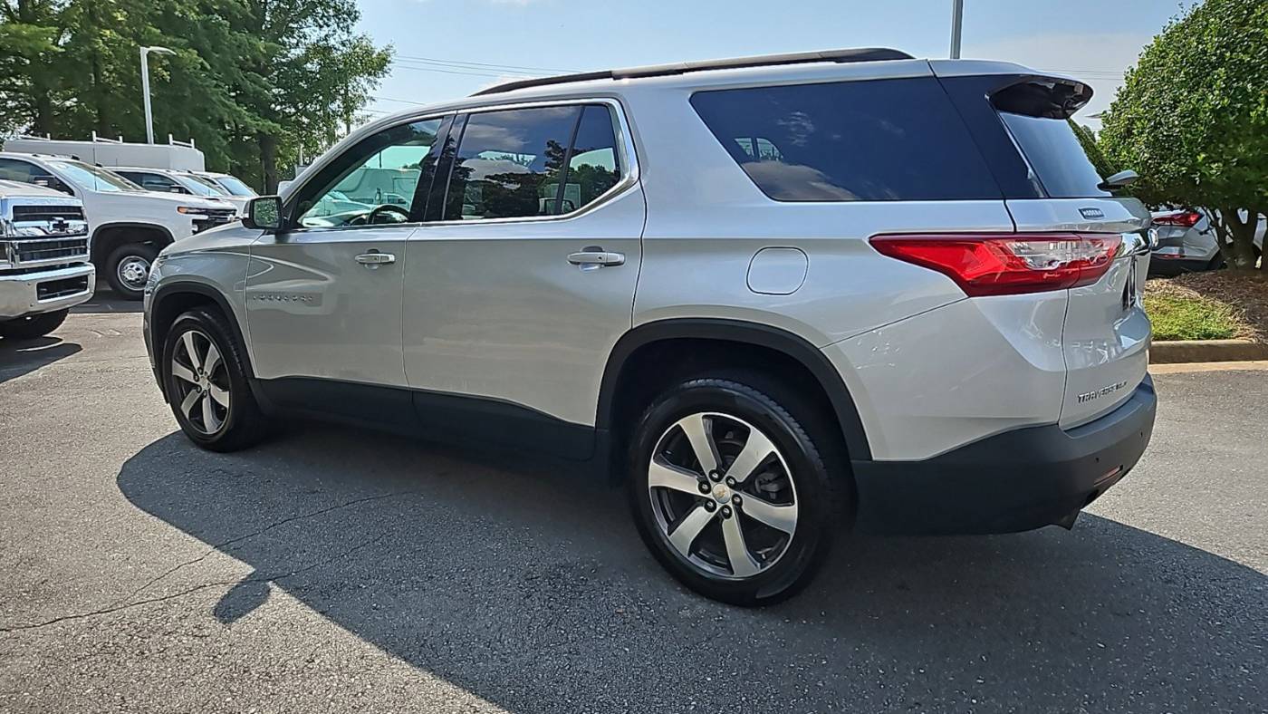 2021 chevrolet traverse lt leather