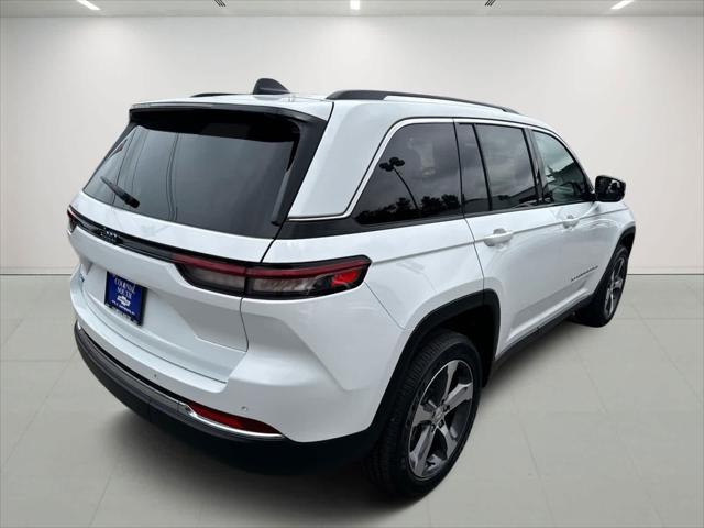2022 jeep grand cherokee 4xe base