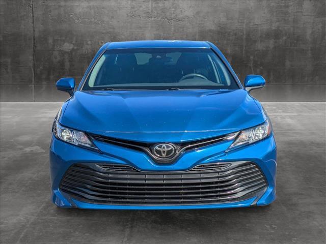 2020 toyota camry le