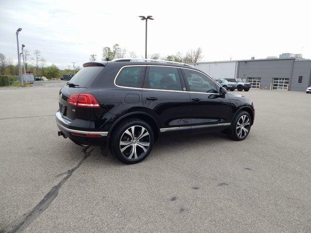 2017 volkswagen touareg v6 wolfsburg in chester, indiana